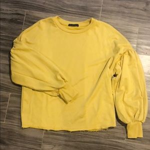 Yellow balloon sleeve sweatshirt